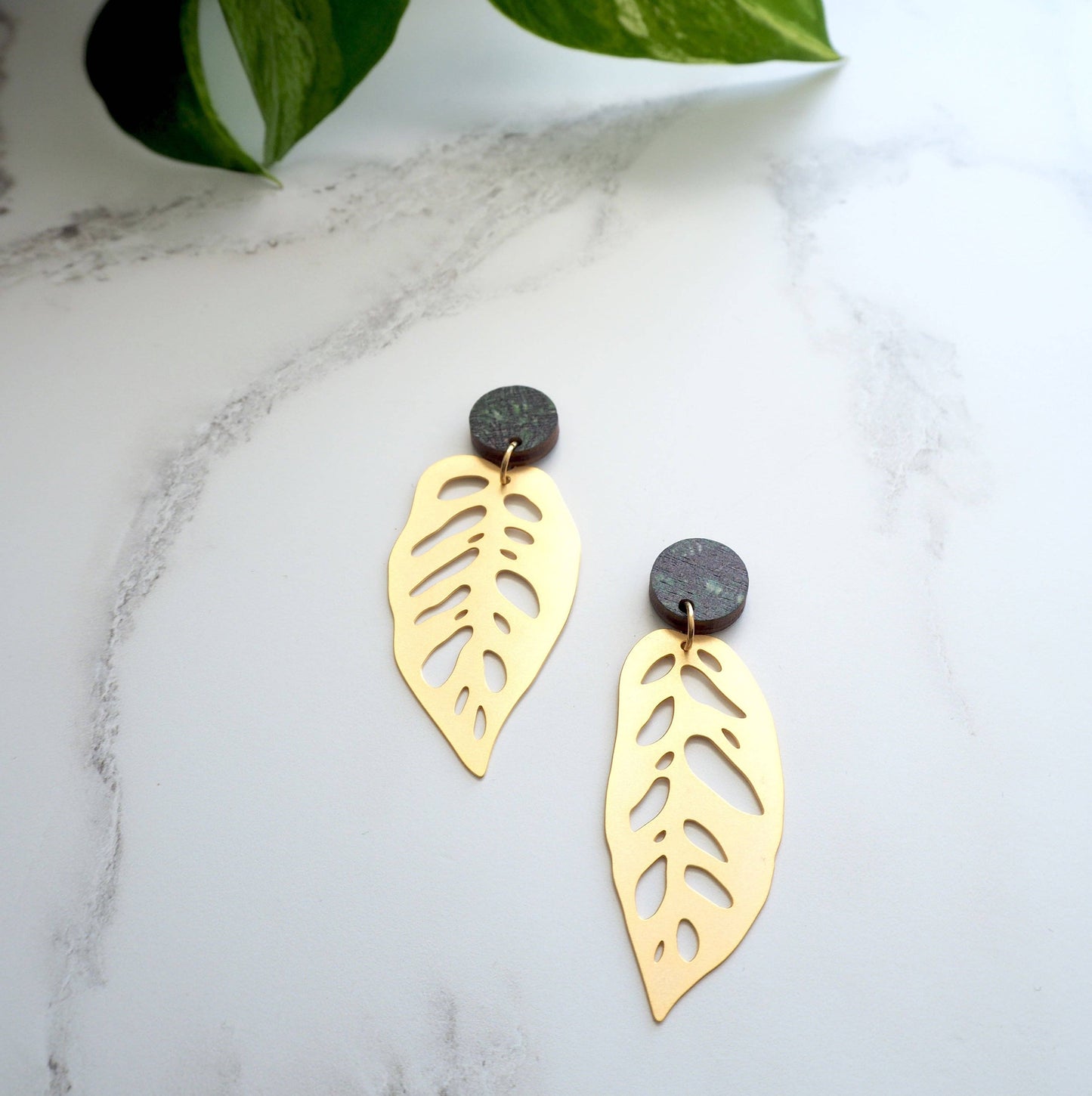 Gold Monstera Obliqua Drop Earrings
