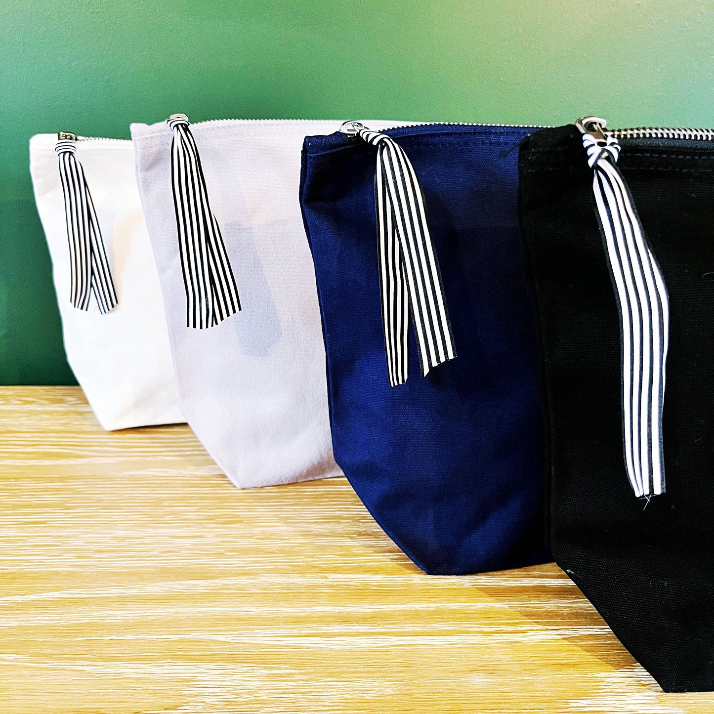 Scottish Too Large Pouch - Navy
