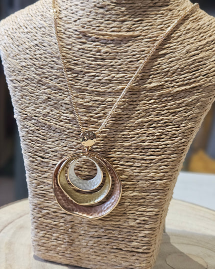 Earthy Aura Enamel Pendant Neckalce