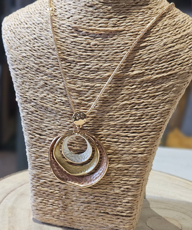 Earthy Aura Enamel Pendant Neckalce