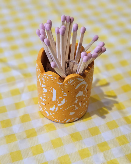 Scalloped Terrazzo Match Pot  *Orange*