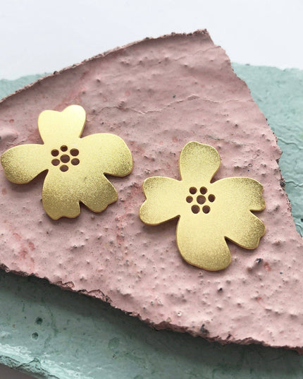 Minimal Gold Flower Stud Earrings