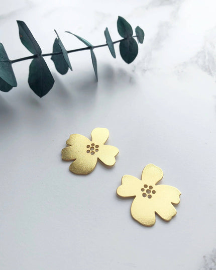 Minimal Gold Flower Stud Earrings