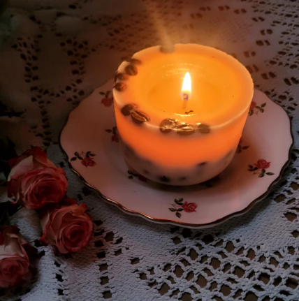 Scented Soy Candle With Coffee Beans - Cherry & Coffee