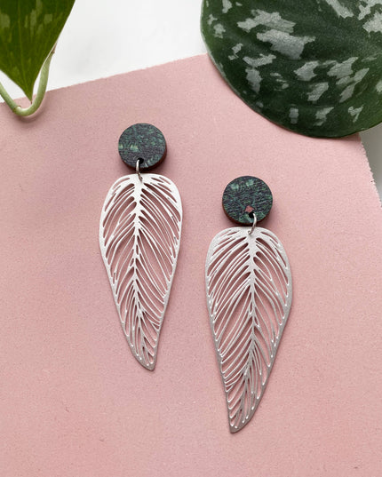 Leaf Drop Earrings - Gold