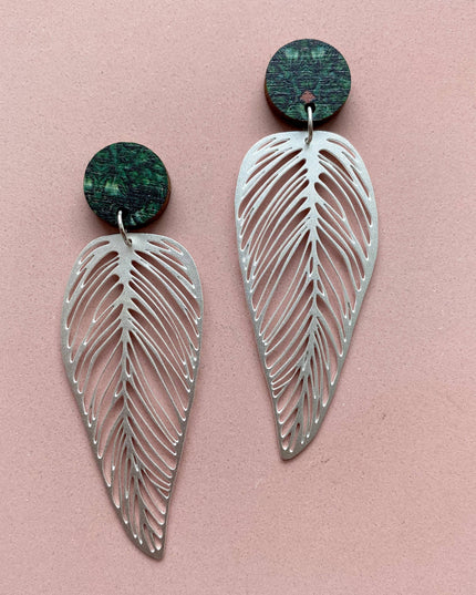 Leaf Drop Earrings - Gold