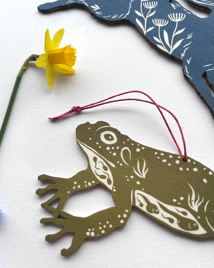 Screenprinted Wooden Decoration - Jumping Frog - Olive Green
