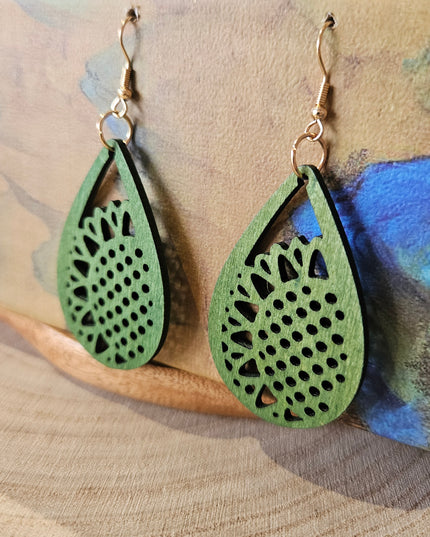 Wooden Flower Inpo Earrings Green