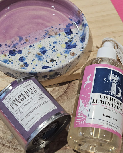 The Thoughtful Gift / Pink